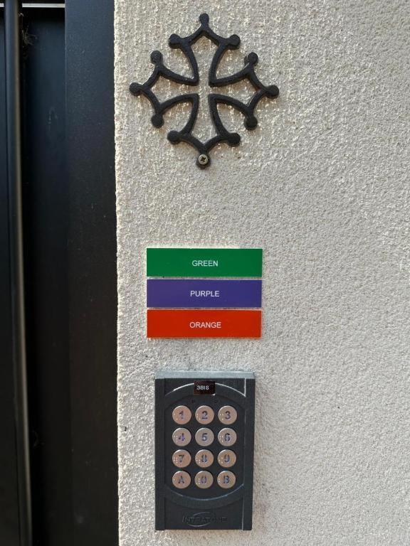 Orange 24 24 Access